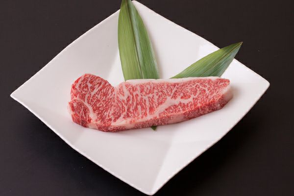 松阪牛 A5等級 ３ｋｇ サーロインステーキ 200g×1枚– 和牛セレブ